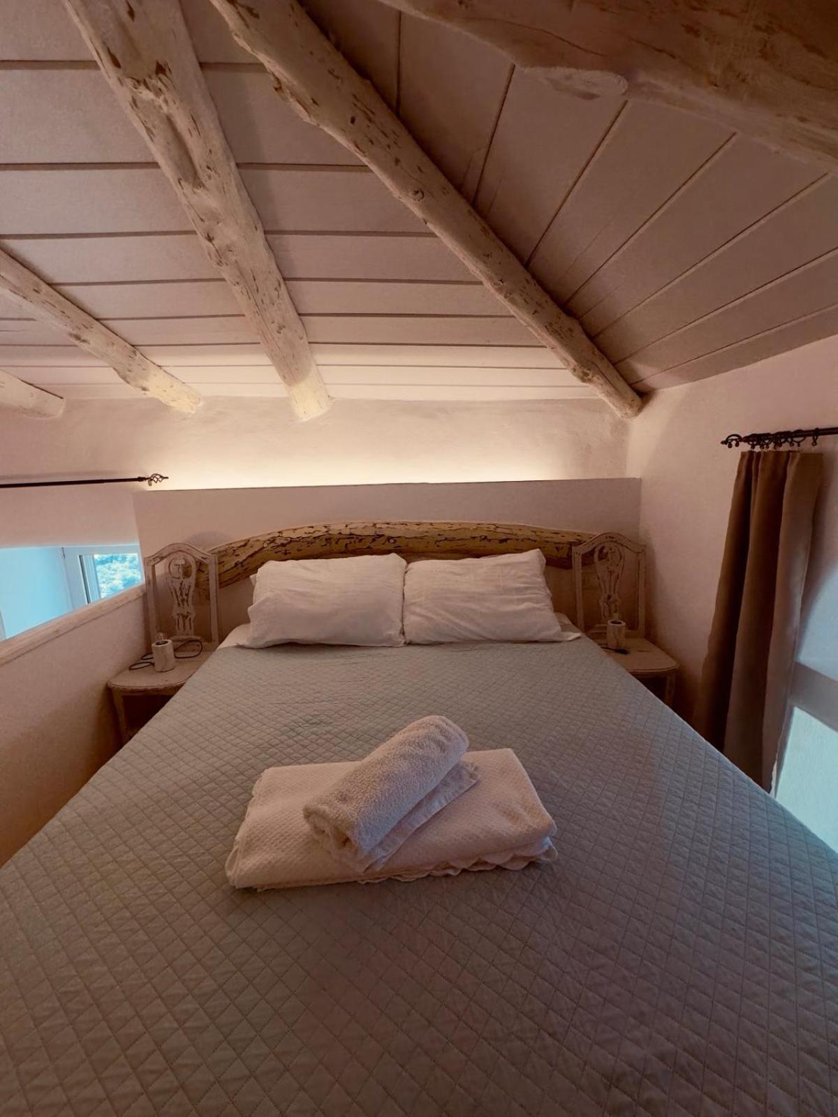 Richie'S Sea View Romantic Residences Ipsila Екстериор снимка
